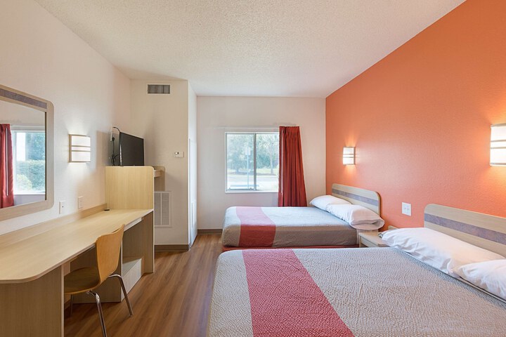 Room 14 of 29