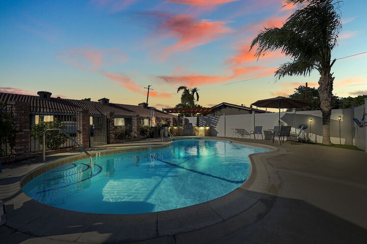 Travelers Inn