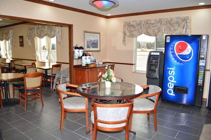 Baymont by Wyndham Waterford / Burlington WI