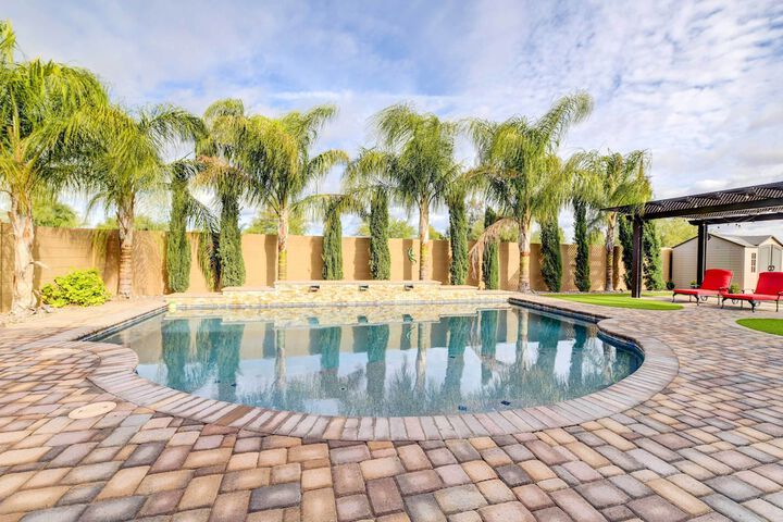 Pool BBQ & Bar: Family Home in Queen Creek
