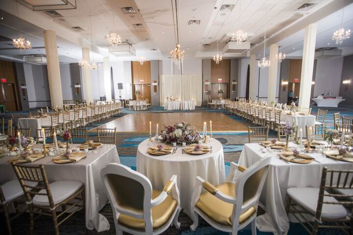Ballroom/Hall 169 of 187