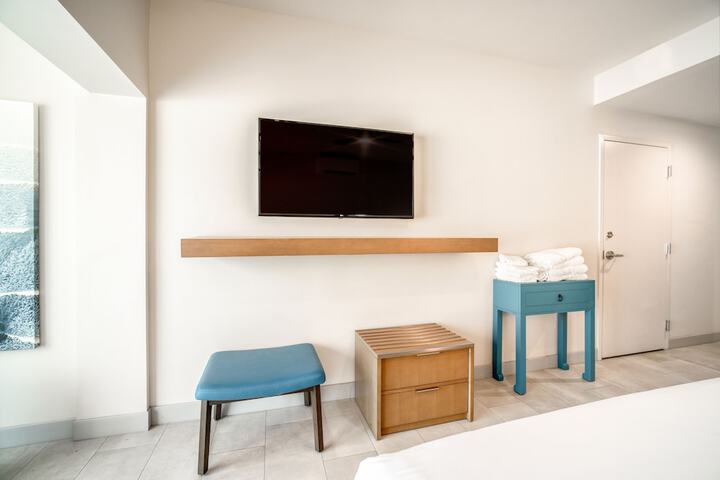 Room 41 of 108