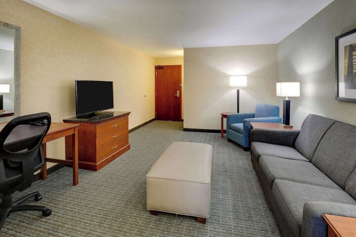 Room 46 of 74
