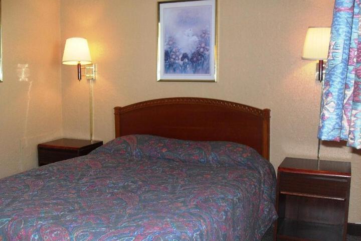 WESTERN RIDGE MOTEL