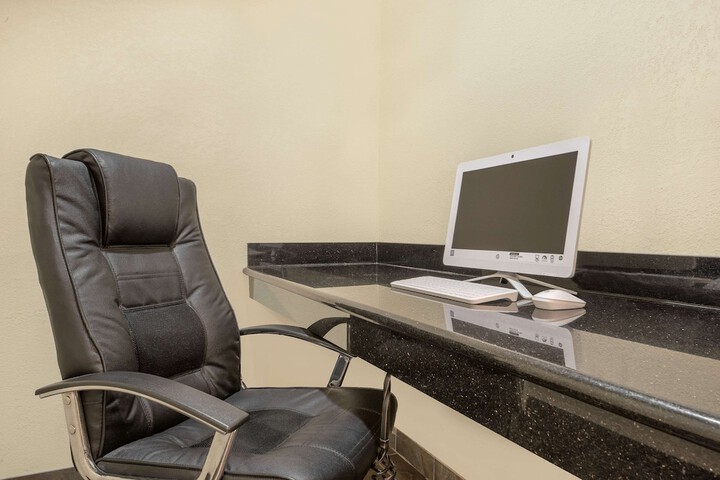 Business Center 20 of 20