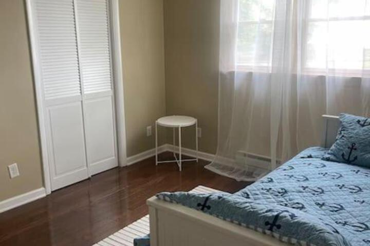 Three Bedroom House - Cape May short walk to the Bay
