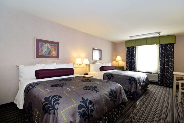 Room 8 of 19