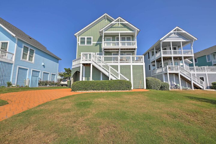 Manteo Waterfront Resort Home w / 30-ft Dock!