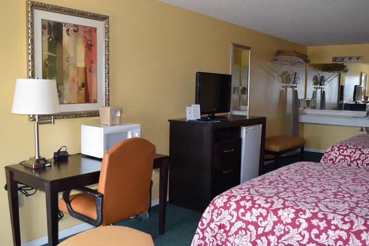 Room 6 of 14