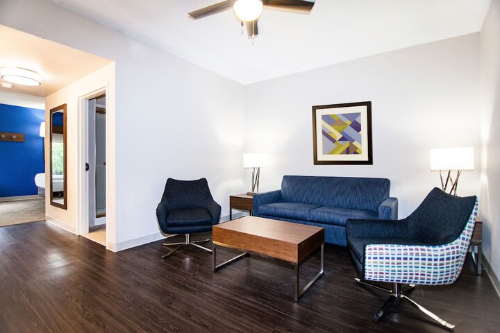 Holiday Inn Express & Suites Nashville - Brentwood I-65 by IHG