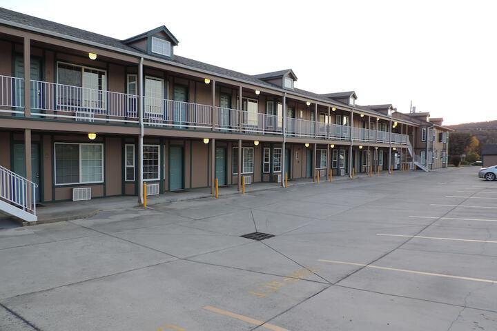 Property Grounds 27 of 28