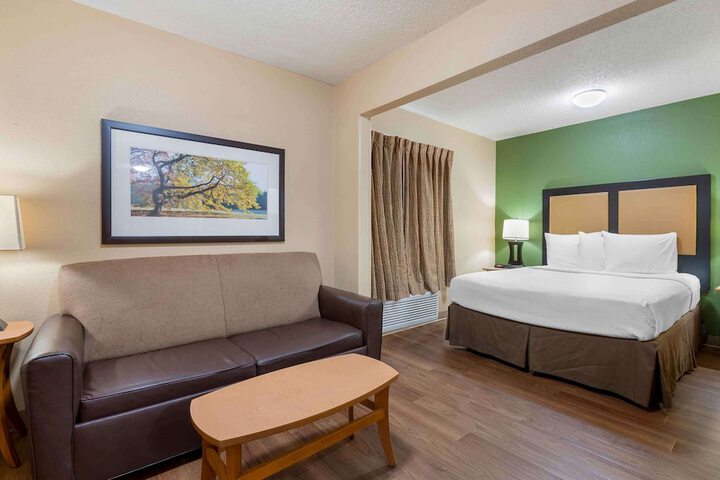 Room 20 of 35
