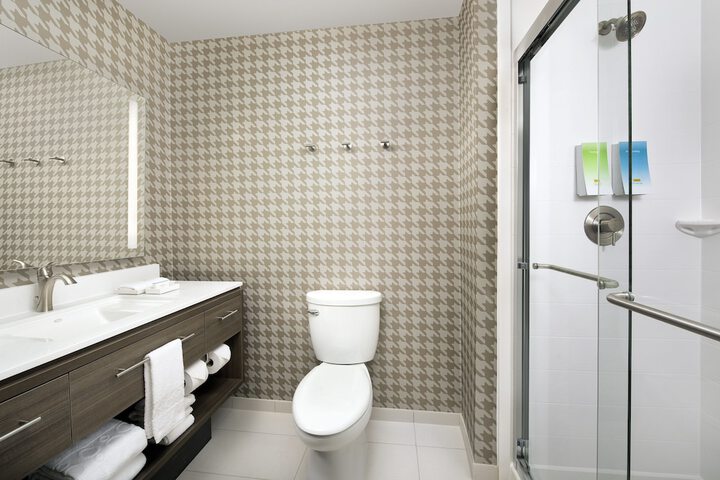 Home2 Suites by Hilton Clovis Fresno Airport