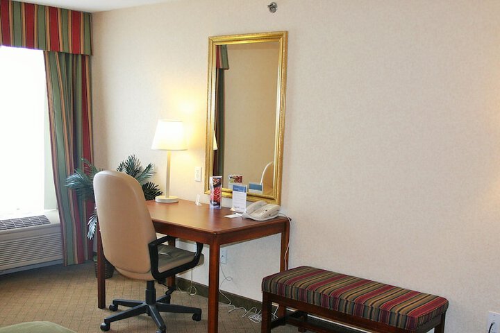 Room 32 of 75