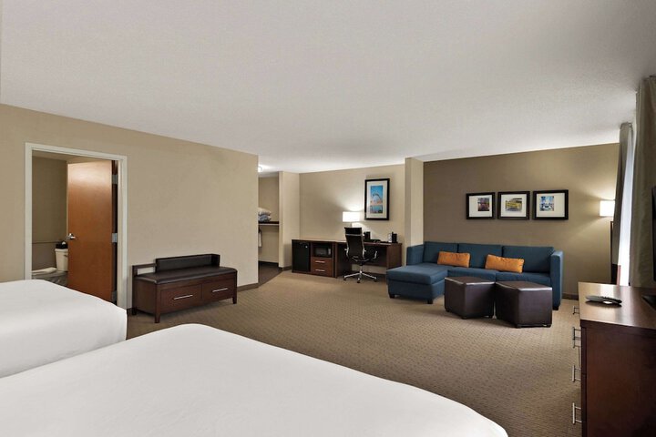 Room 6 of 30