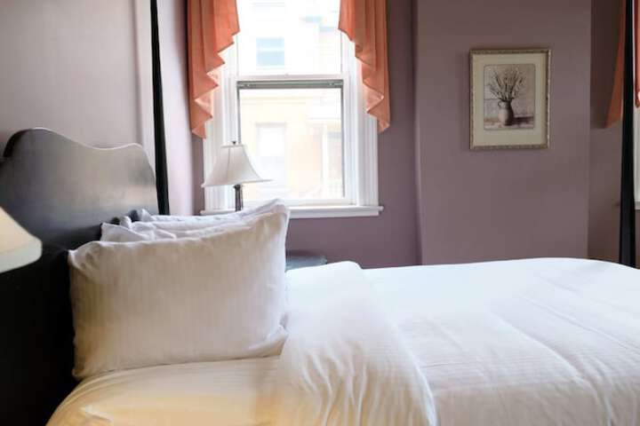 Room 106 of 185