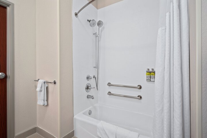 Holiday Inn Express Suites Van Buren-Ft Smith Area by IHG