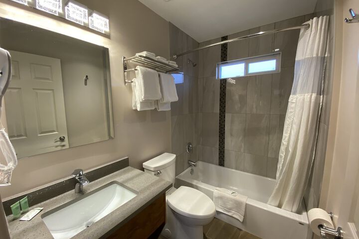 Sahara Courtyard Inn