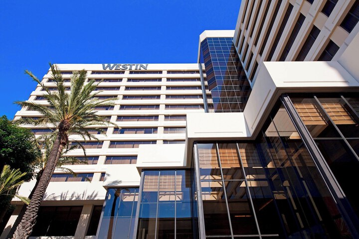 Hotel 2 of 130