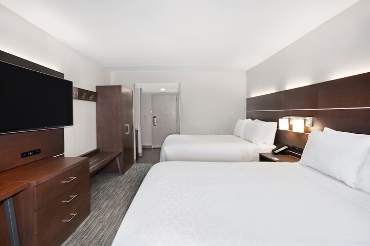 Room 12 of 45