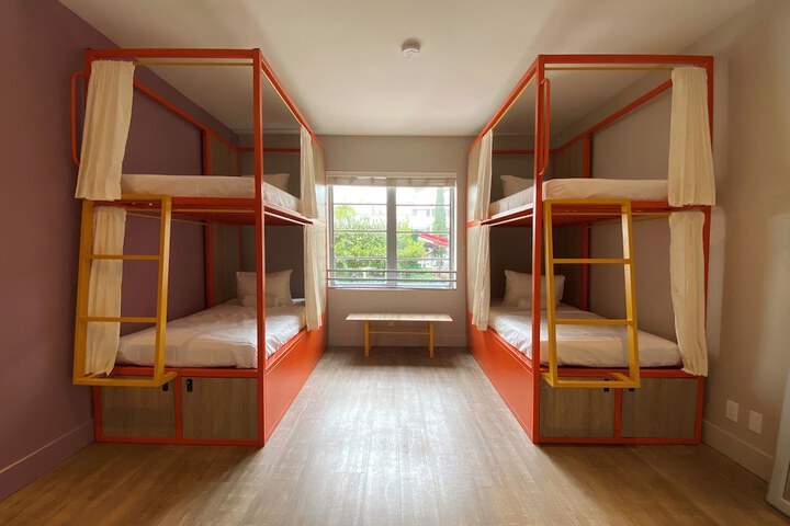 Room 83 of 117