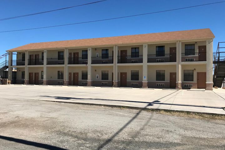 Hotel 4 of 55