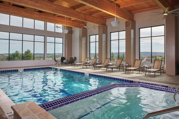 Courtyard by Marriott Petoskey at Victories Square