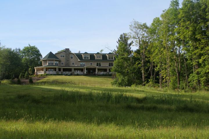 Hotel 4 of 132