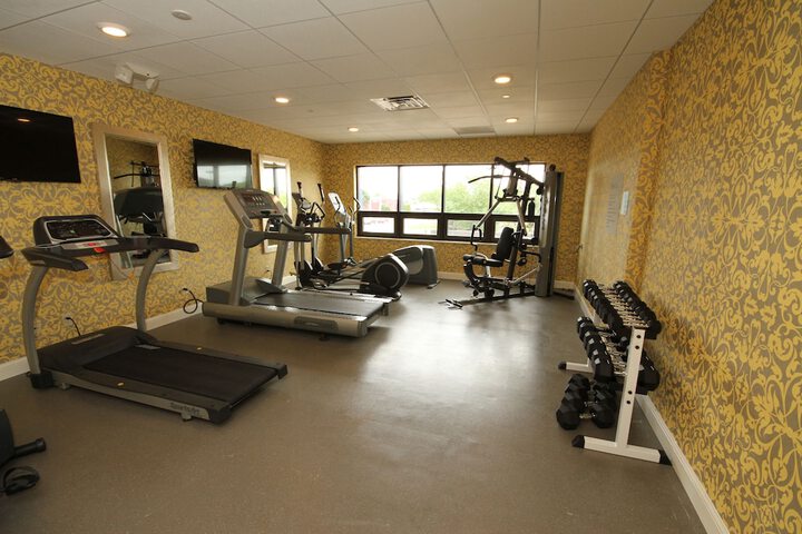 Holiday Inn Express Janesville - I-90 & US Hwy 14 by IHG