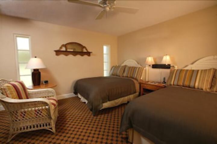 Room 8 of 10