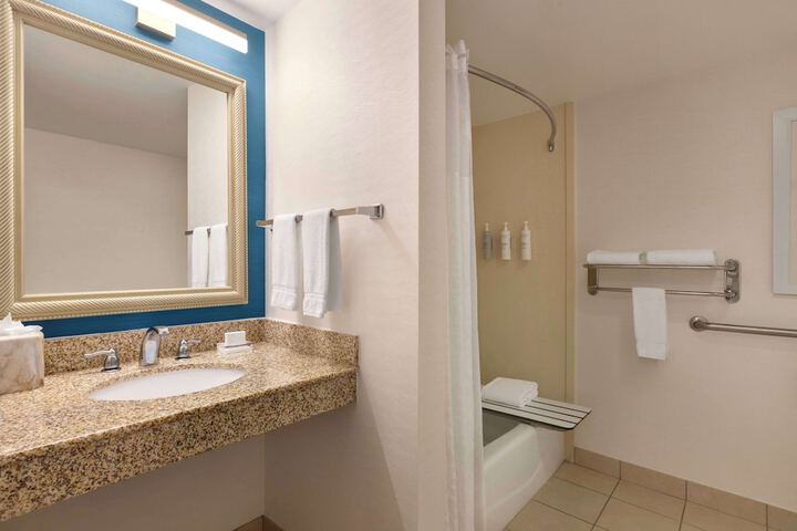 Room 20 of 49