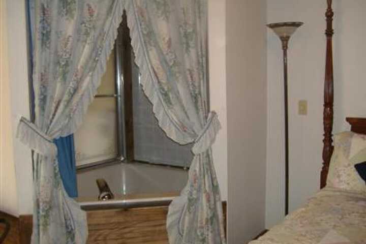Sturbridge Country Inn