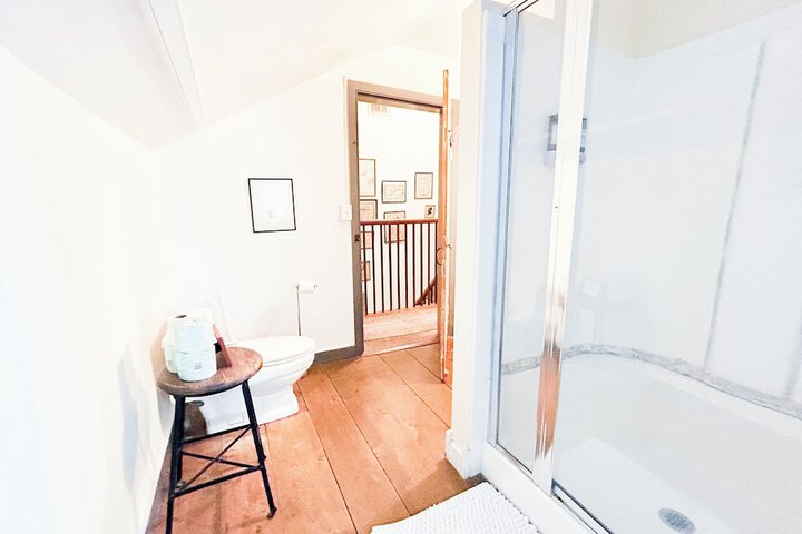 Room 16 of 79