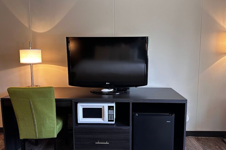 Room 19 of 38