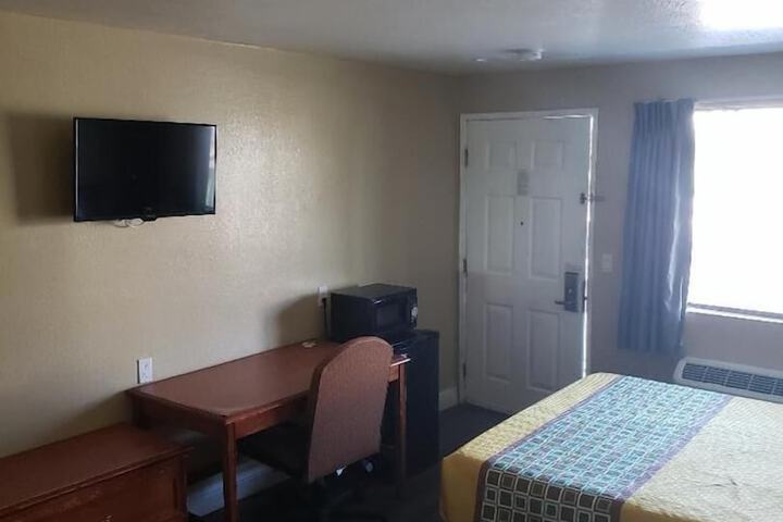 Room 26 of 34