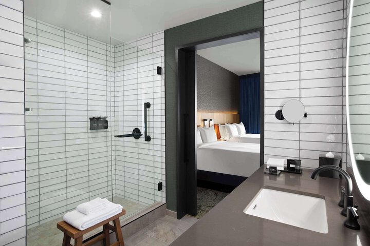 Room 137 of 227