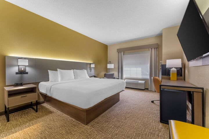 Comfort Suites Pittsburgh Airport
