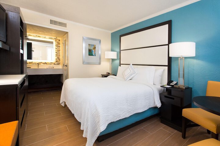 Room 15 of 19