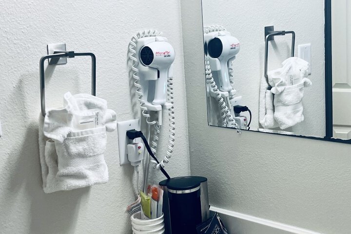 Room 37 of 84