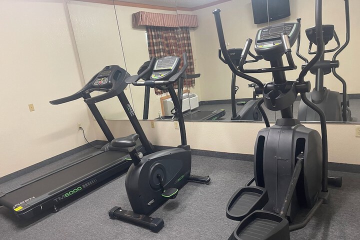 Red Roof Inn & Suites Hinesville