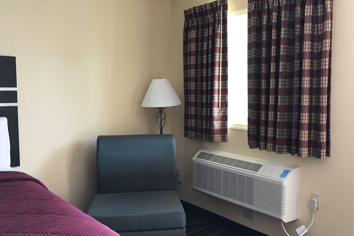 Soudersburg Motel