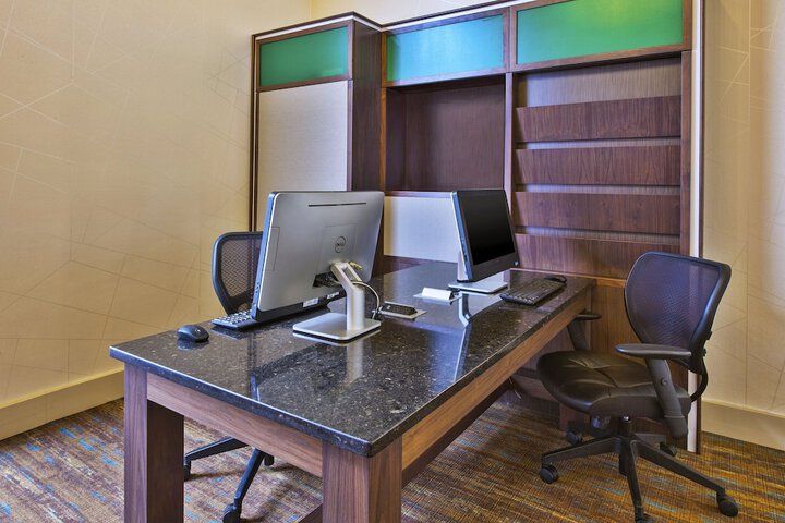 Holiday Inn Washington-Dulles International Airport by IHG
