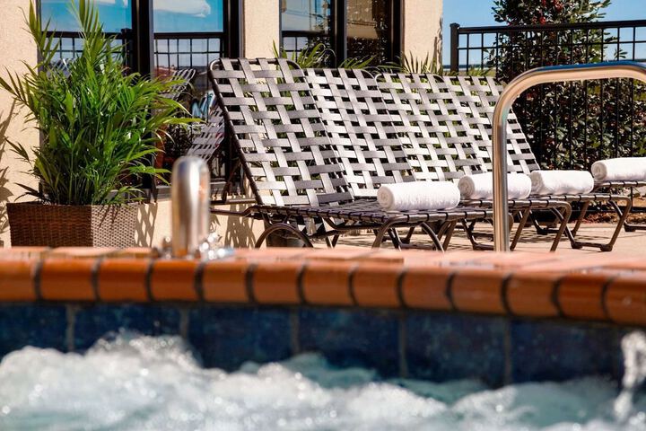 Pool 6 of 34