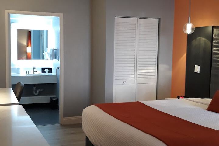 Room 12 of 12
