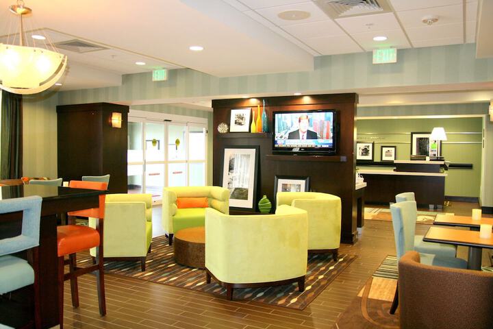 Hampton Inn Anderson / Alliance Business Park