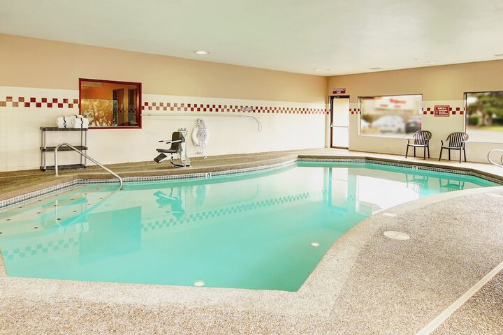 Pool 4 of 20