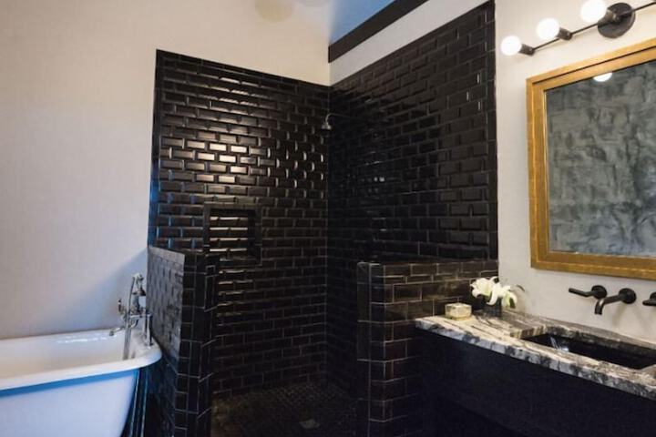 GunRunner Boutique Hotel