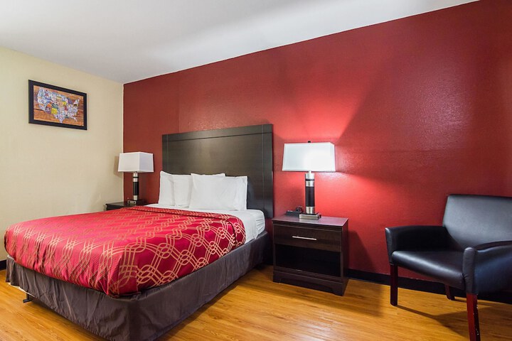 Room 11 of 29