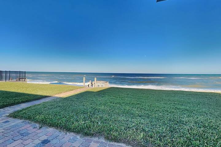 Ocean Shore by Distinctive Beach Rentals