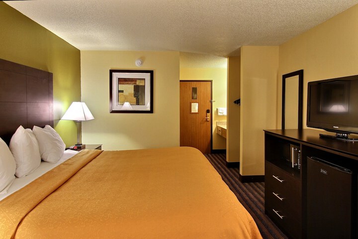 Room 14 of 28